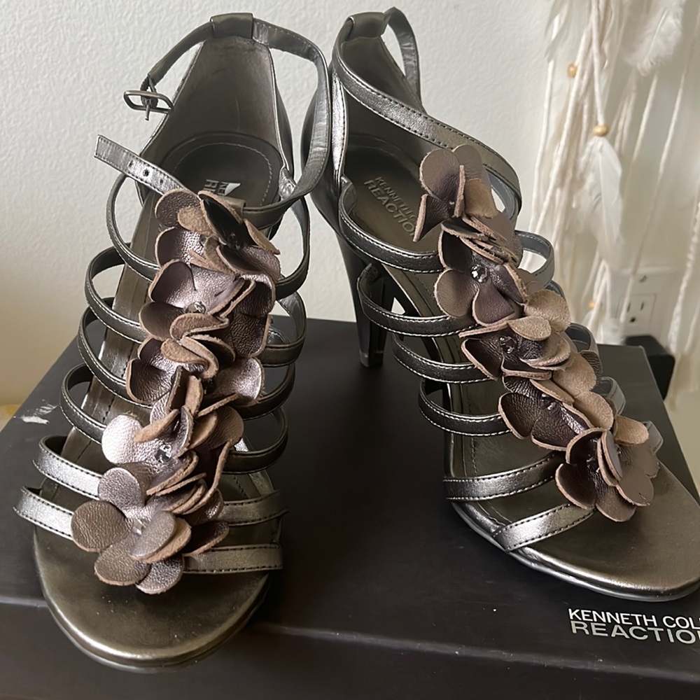 Kenneth Cole Reaction Pewter colored 3” inch strapped heels
